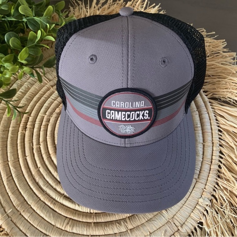 TOP OF THE WORLD CAROLINA GAMECOCKS USC Mesh Snap Back Trucker‎ Hat Black Gray
